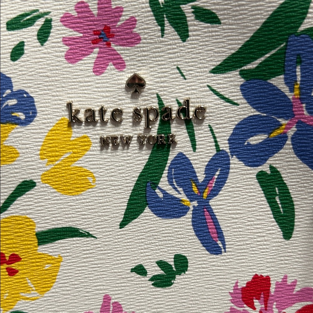 🙌Kate Spade Limited Edition 
( NO Longer in print hard to find ) - Picture 3 of 9